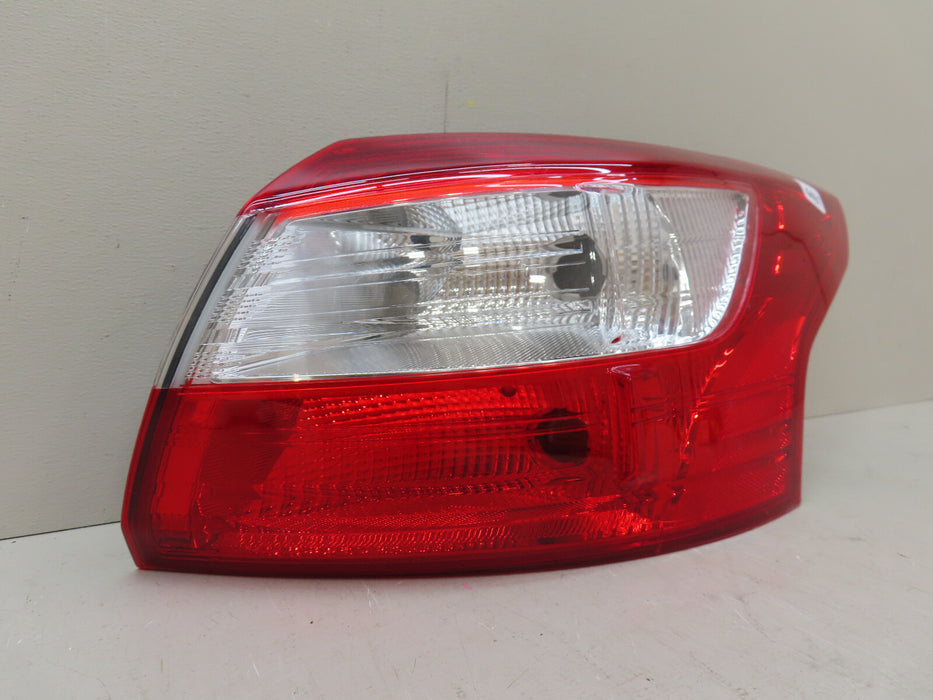 2012-2014 FORD FOCUS  REAR RIGHT TAIL LIGHT OUTER OEM EM51-13404-EA