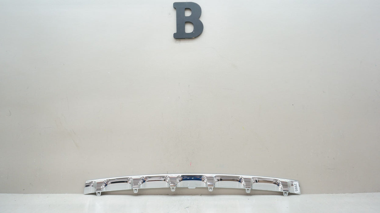 2022-2025 JEEP GRAND CHEROKEE CENTER GRILLE CHROME MOLDING 6YX34LS1AB OEM