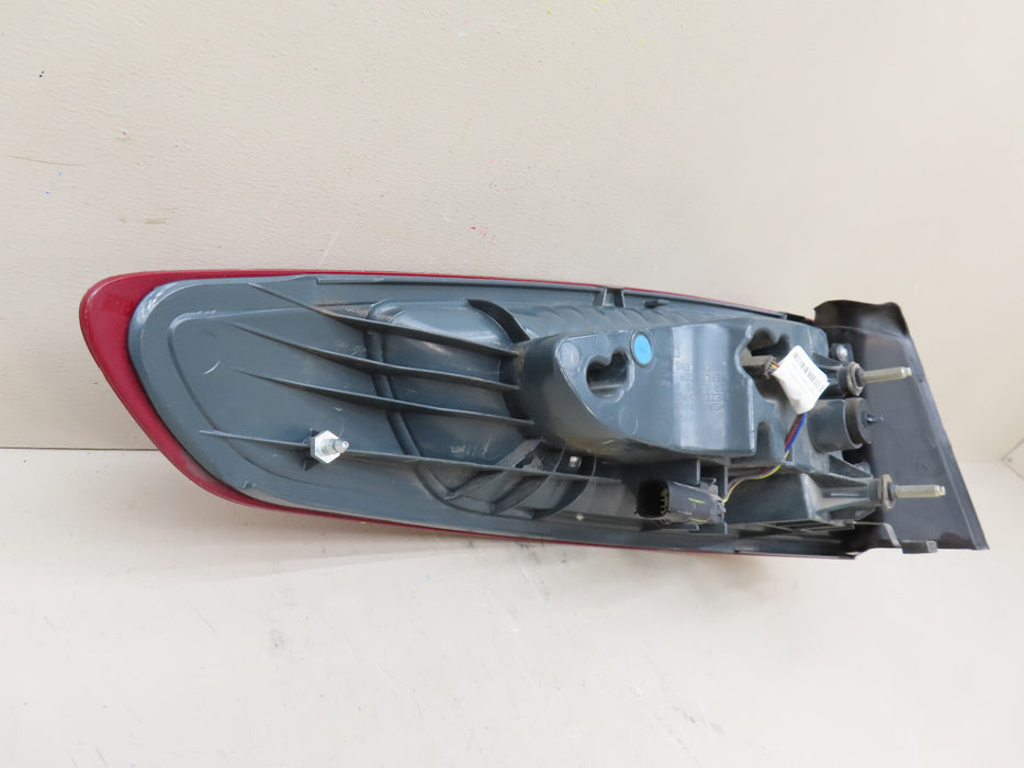 2013-2016 FORD FUSION REAR RIGHT PASSENGERS SIDE TAIL LIGHT OEM