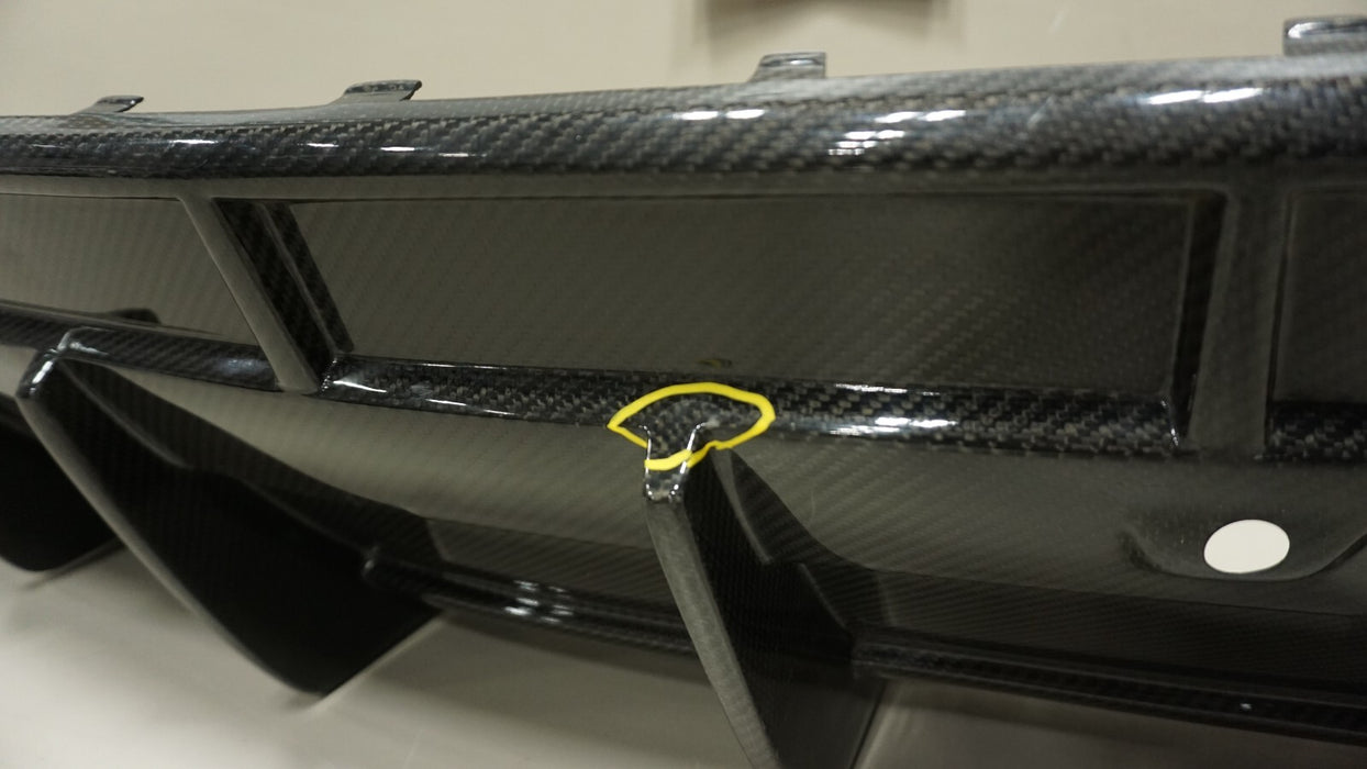 2018-2023 LAMBORGHINI URUS REAR BUMPER LOWER VALANCE DIFFUSER CARBON FIBER pd