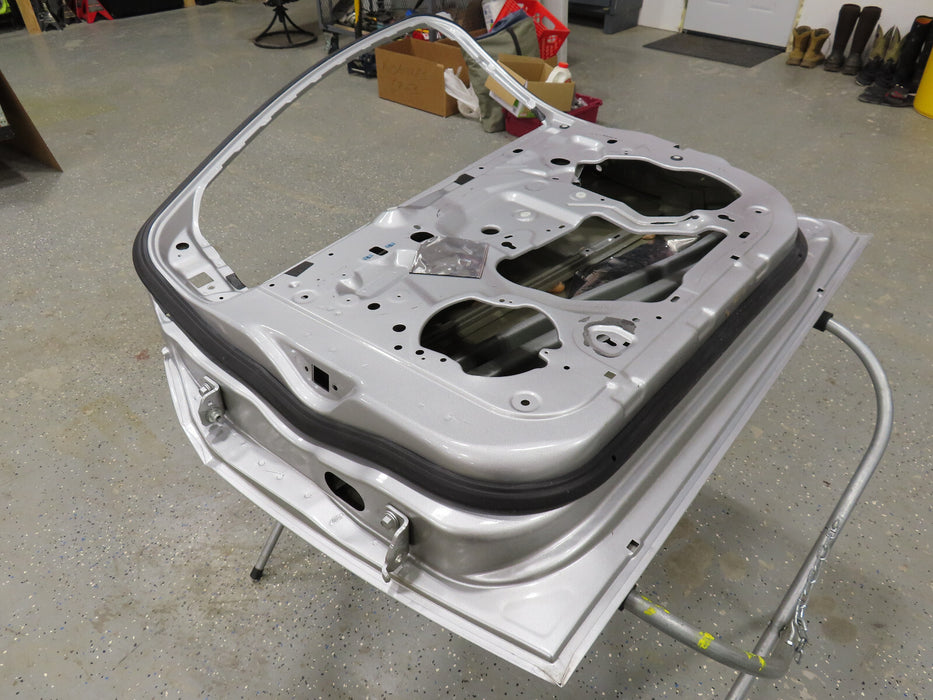 2012-2018 FORD FOCUS FRONT RIGHT PASSENGER DOOR PANEL SHELL OEM