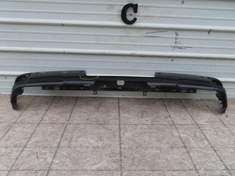 2015-2018 CHEVROLET SILVERADO GMC SIERRA 2500 3500 HD REAR BUMPER OEM 23108141