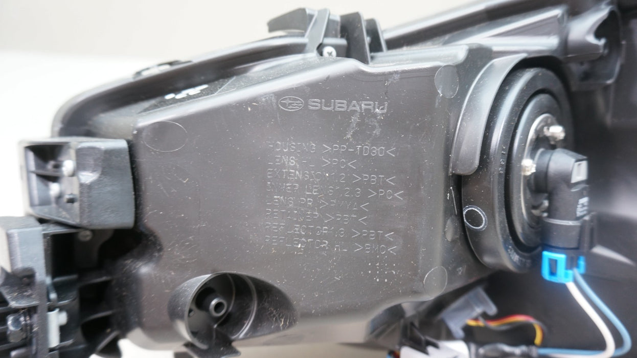 2018-2019 SUBARU OUTBACK FRONT RIGHT RH HALOGEN HEADLIGHT LAMP 84001AL10A OEM