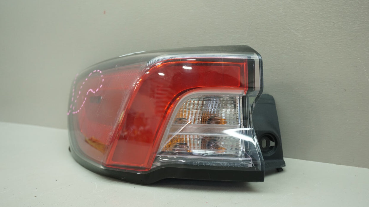 2020-2022 FORD ESCAPE REAR LEFT DRIVER OUTER TAIL LIGHT LAMP OEM LJ6B-13405-AG