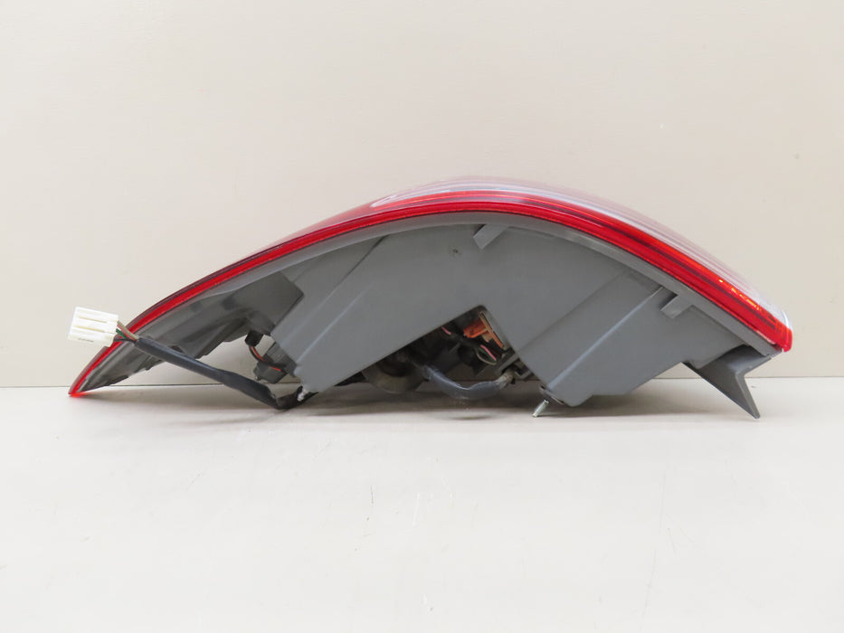 2017-2018 HYUNDAI ELANTRA REAR LEFT DRIVER SIDE OUTER TAIL LIGHT OEM 92401-F20