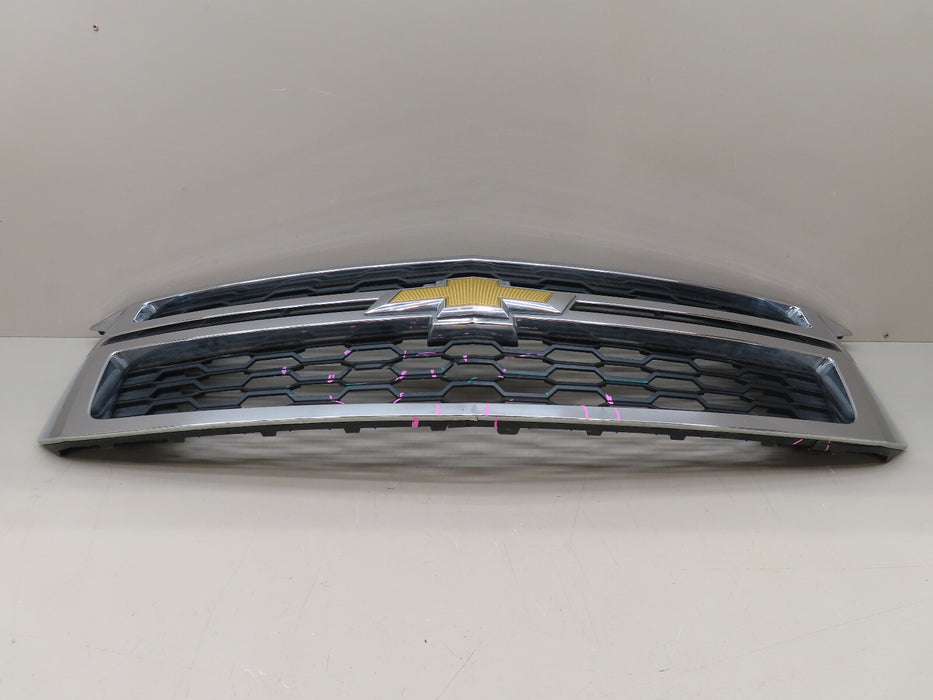 2015-2020 CHEVROLET TAHOE/SUBURBAN FRONT RADIATOR GRILL GRILLE OEM