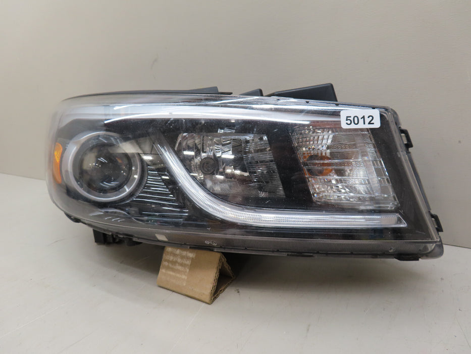 2015-2018 KIA SEDONA FRONT RIGHT PASSENGER SIDE HEADLIGHT OEM 92102-A9