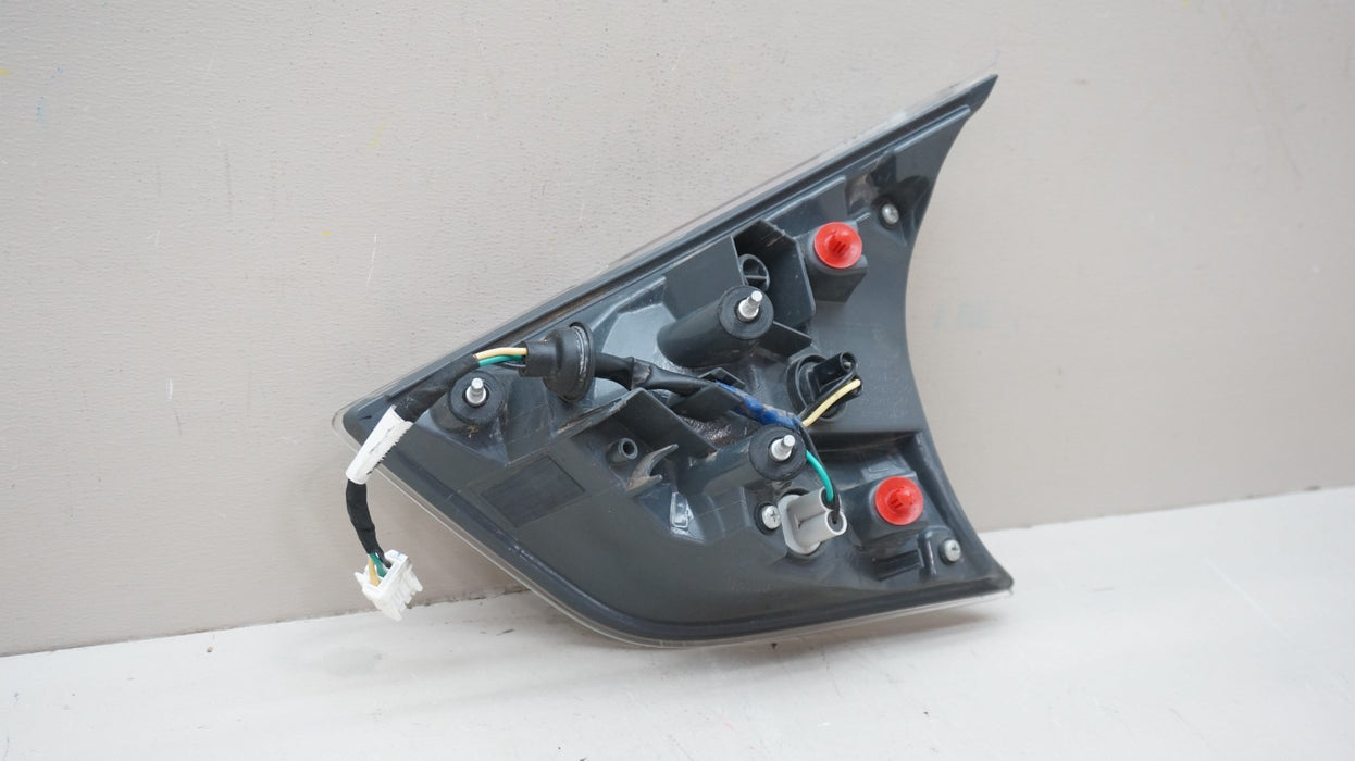 2014-2016 NISSAN ROGUE REAR LEFT DRIVERS SIDE INNER TAIL LIGHT OEM