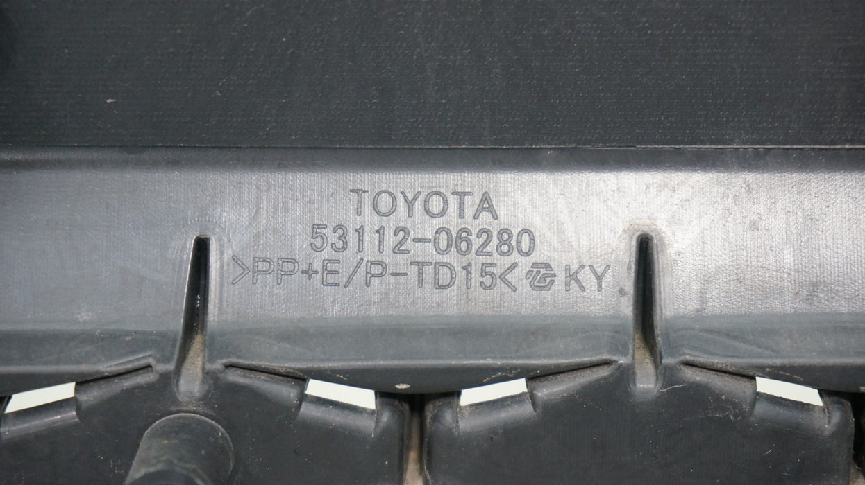 2015-2017 TOYOTA CAMRY FRONT RADIATOR GRILLE GRILL 53112-06280 OEM