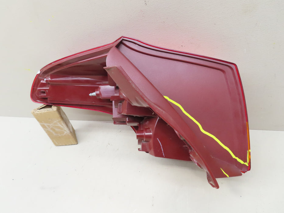 2013-2015 TOYOTA RAV4 REAR RIGHT PASSENGER TAIL LIGHT OEM 81550-0R030