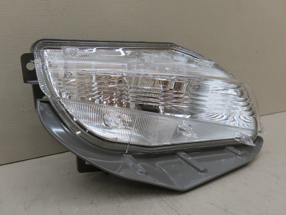 2012-2014 TOYOTA PRIUS V RIGHT PASSENGER SIDE TURN SIGNAL OEM