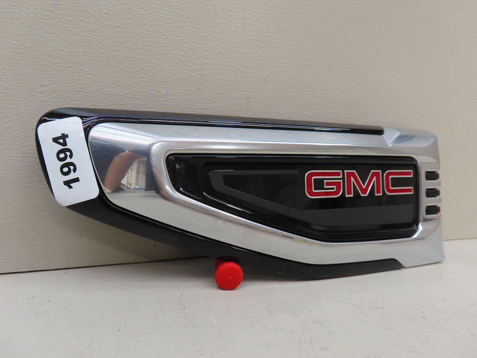GMC FRONT LEFT DRIVER SIDE FENDER VENT OEM