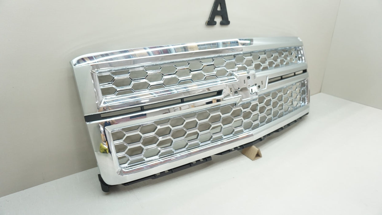 2014-2015 CHEVROLET SIVERADO 1500 FRONT RADIATOR GRILLE GRILL 23181411 OEM