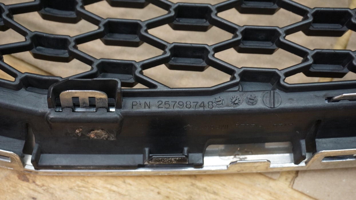 2010-2013 CHEVROLET EQUINOX FRONT LOWER GRILL GRILLE OEM
