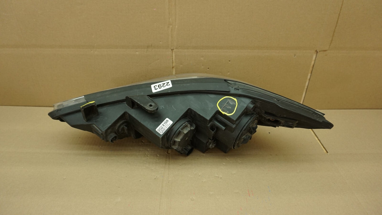 2017-2018 HYUNDAI ELANTRA FRONT RIGHT PASSENGER SIDE HEADLIGHT HALOGEN OEM