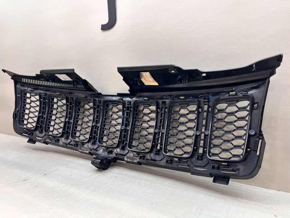 2016-2022 JEEP GRAND CHEROKEE FRONT GRILLE GRILL 68258419AC OEM