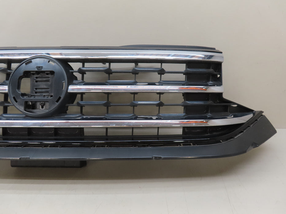 2020-2023 VOLKSWAGEN ATLAS FRONT RADIATOR GRILLE GRILL OEM