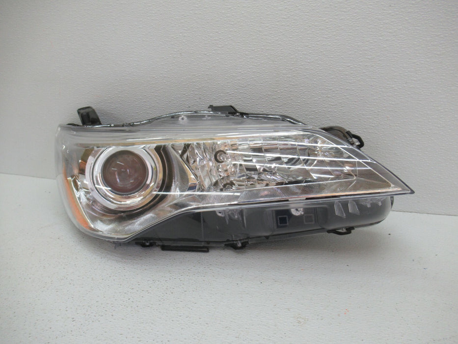 2015-2017 TOYOTA CAMRY FRONT RIGHT PASSENGER SIDE HEADLIGHT OEM 2701