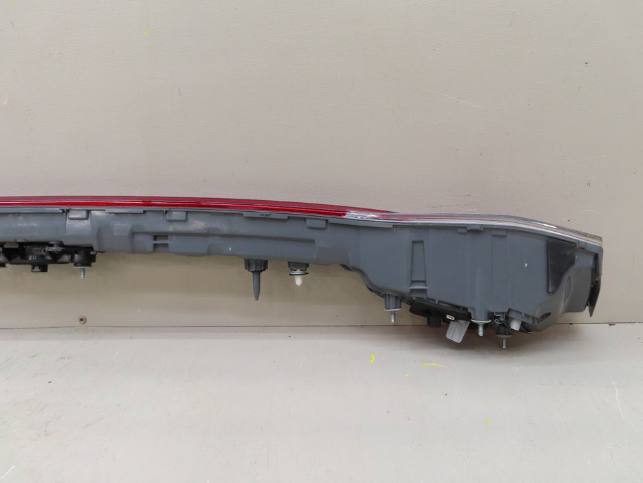 2021-2023 HYUNDAI ELANTRA TAIL LIGHT BRAKE LAMP PANEL OEM 92409AA020