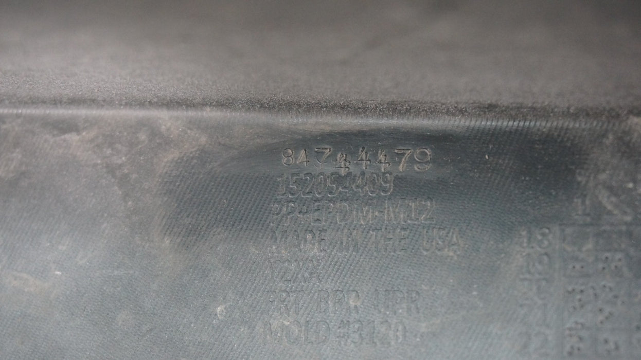 2020-2025 CHEVROLET CORVETTE STINGRAY C8 FRONT BUMPER COVER 84744479 OEM