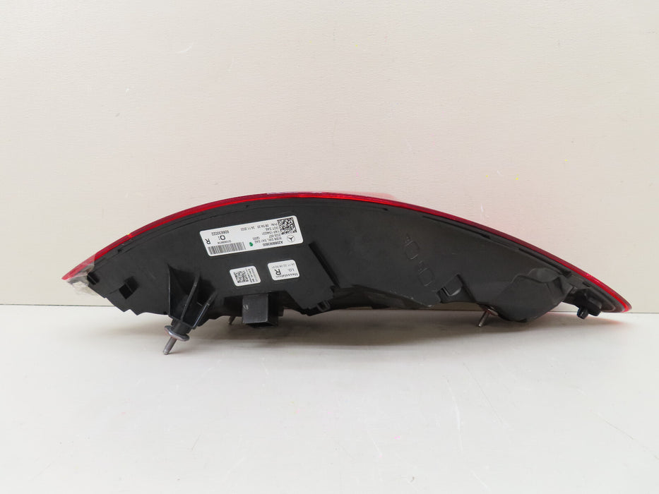 2022 2023 MERCEDES-BENZ C300 REAR RIGHT PASSENGER TAIL LIGHT LED OEM A2069063800