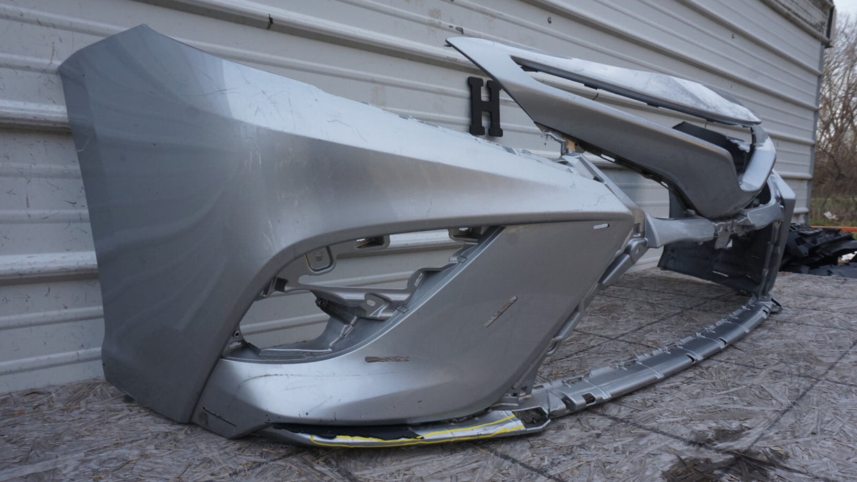 2018-2020 TOYOTA CAMRY SE FRONT BUMPER COVER OEM 18 19 20 52119-06E20