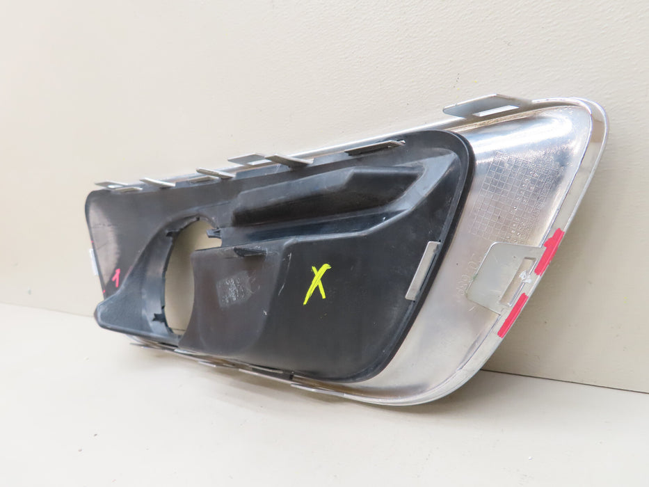 2013-2016 CHEVROLET MALIBU FRONT RIGHT PASSENGER FOG LIGHT BEZEL COVER OEM