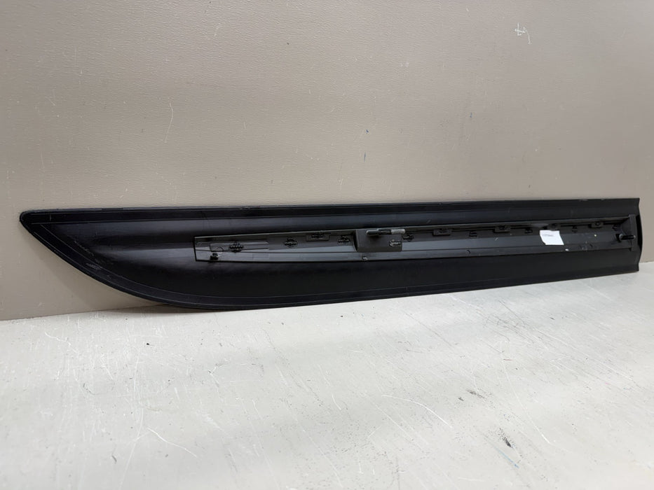 2019-2024 PORSCHE MACAN LH LEFT DRIVER DOOR LOWER MOLDING OEM 95B.837.889.1R