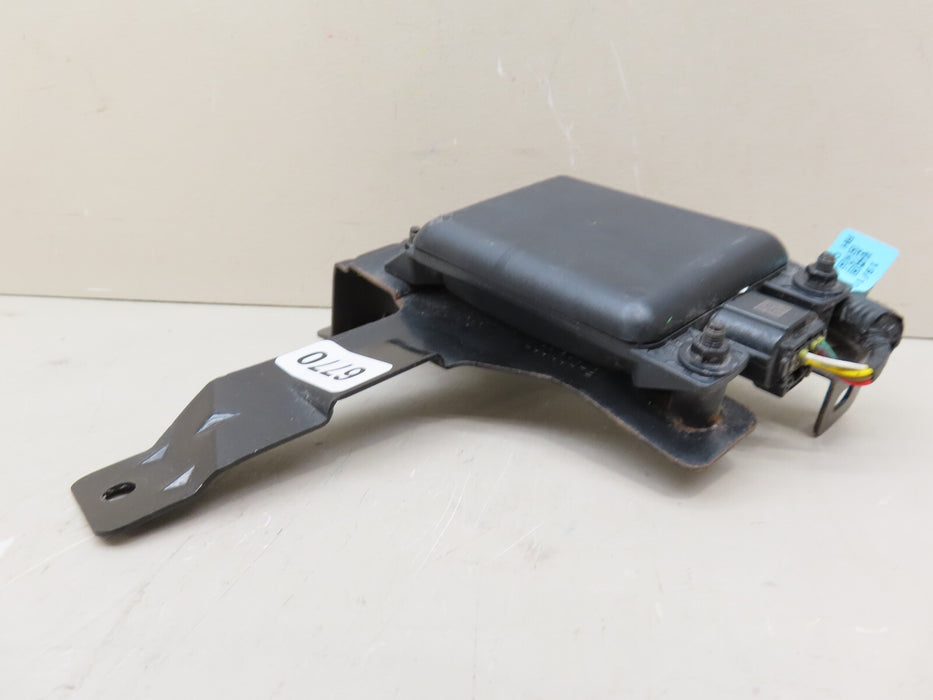 2016-2018 HYUNDAI ELANTRA RIGHT REAR BLIND SPOT RADAR MODULE OEM 95821-F2200