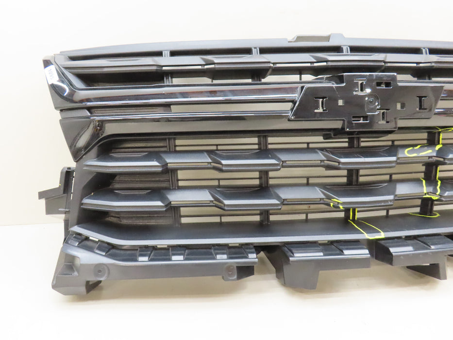 2021-2022 CHEVROLET COLORADO FRONT BUMPER RADIATOR GRILLE OEM