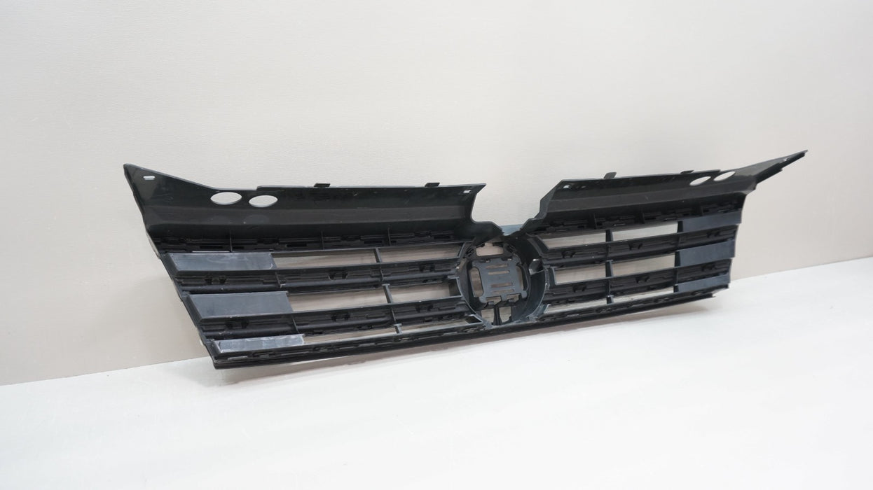 2018-2021 VOLKSWAGEN TIGUAN FRONT UPPER BUMPER GRILLE OEM 5NG853653
