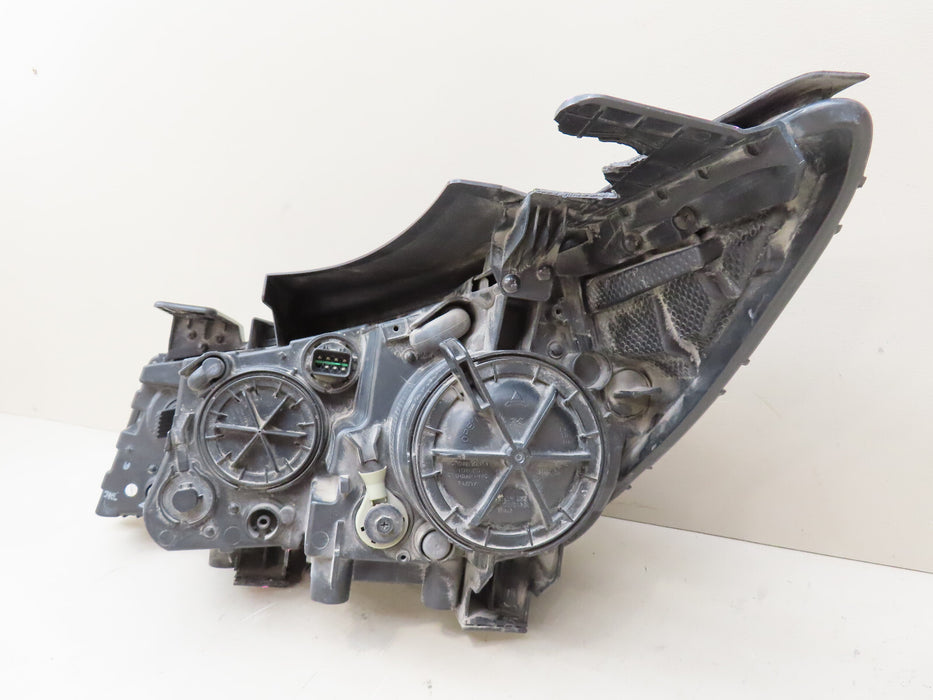 2015-2018 KIA SEDONA FRONT RIGHT PASSENGER SIDE HEADLIGHT OEM 92102-A9