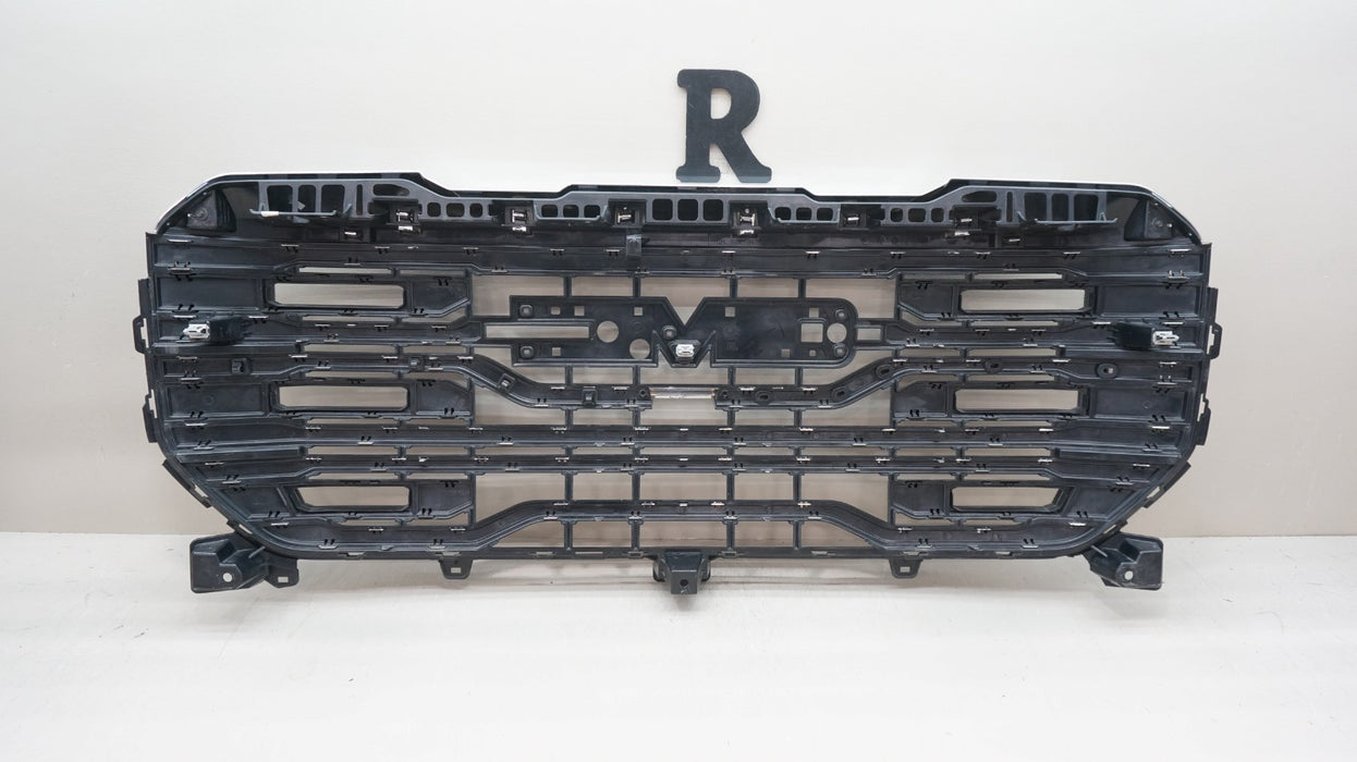 2022-2024 GMC SIERRA 1500 FRONT BUMPER RADIATOR GRILLE OEM 84878063