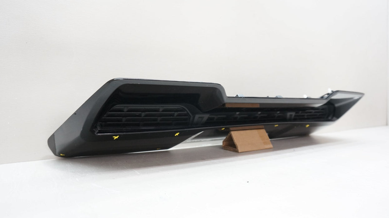2020-2023 GMC SIERRA 2500 3500 FRONT HOOD AIR VENT OEM