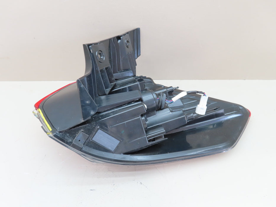 2018-2019 NISSAN ROGUE REAR LEFT DRIVER SIDE OUTER TAIL LIGHT STOP LAMP OEM