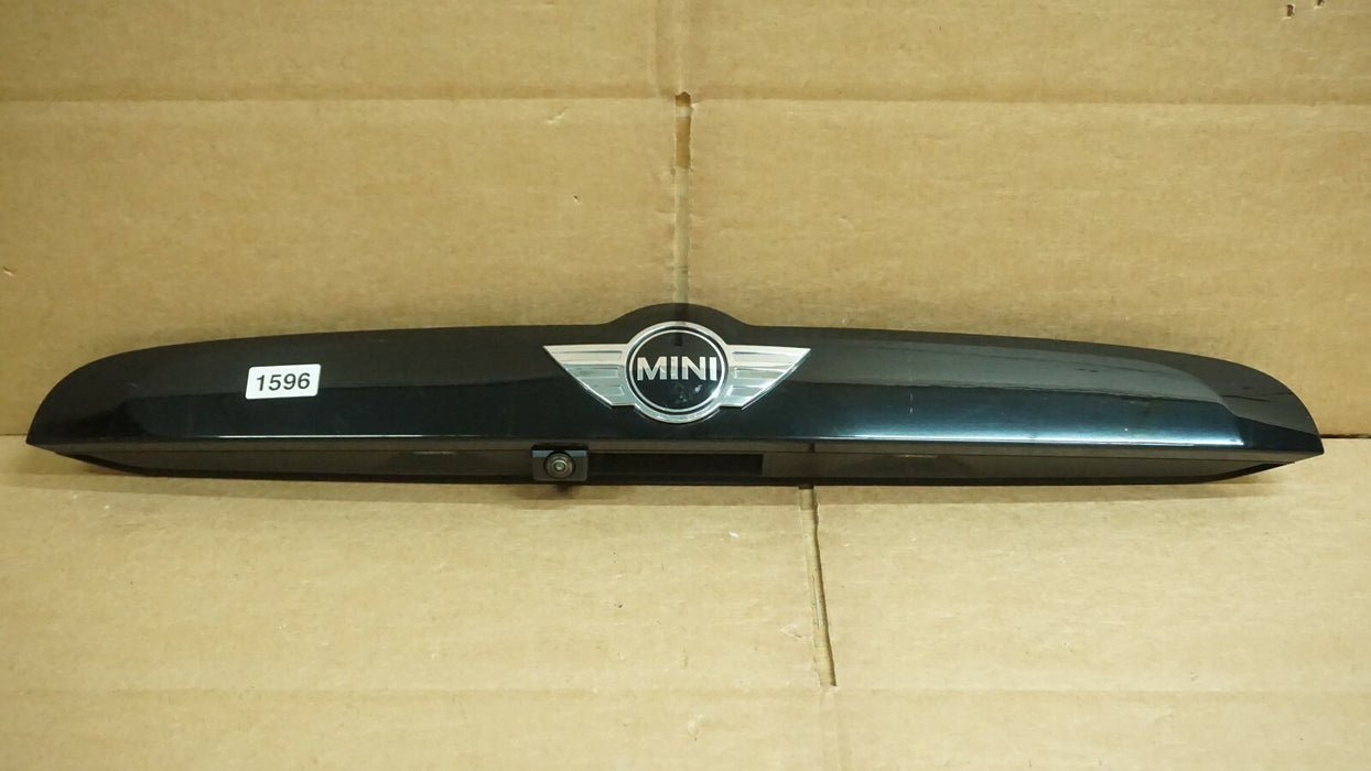 2017-2018 MINI COOPER COUNTRYMAN F60 REAR TRUNK MOLDING LICENSE W/ CAMERA OEM