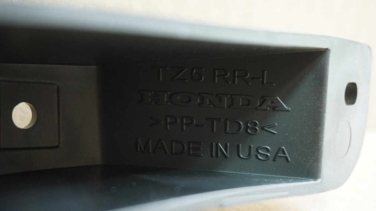 2014-2016 ACURA MDX REAR LEFT SIDE MUD FLAP SPLASH GUARD MOUNT BRACKET OEM