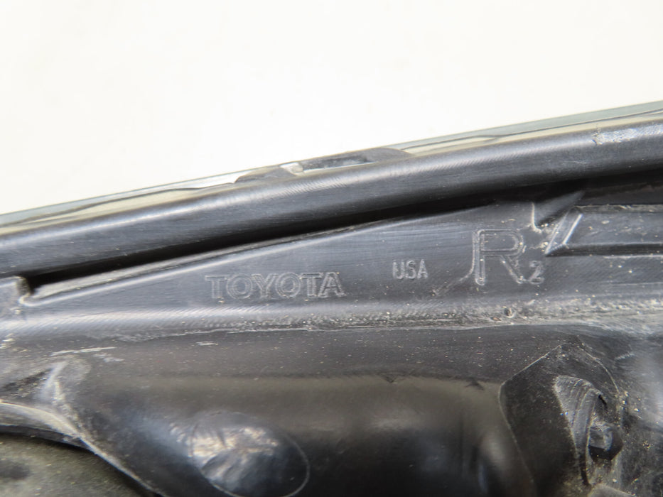 2014 2015 2016 TOYOTA COROLLA FRONT RIGHT PASSENGER SIDE HEADLIGHT LED OEM