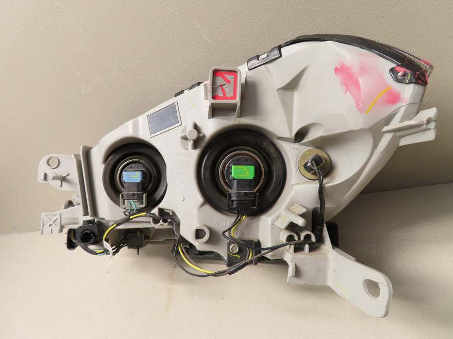 2008-2012 Chevrolet Malibu Front RIGHT Side Headlight Light Lamp OEM