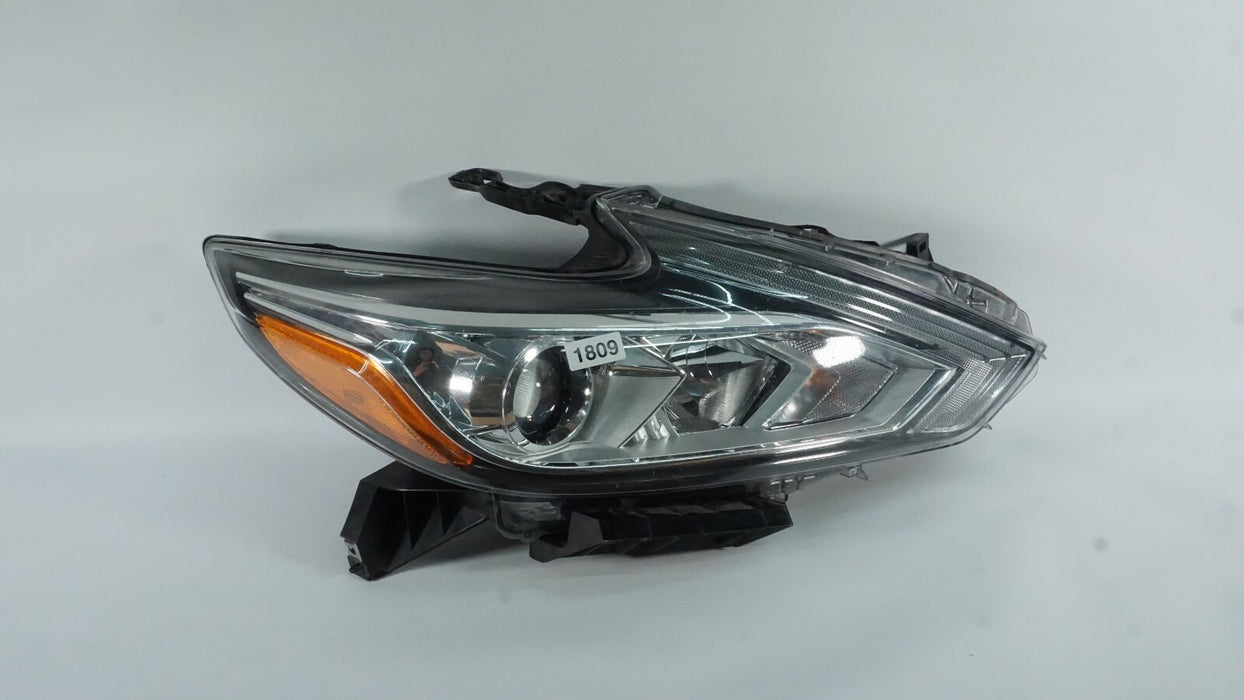 2016-2018 NISSAN ALTIMA FRONT RIGHT PASSENGER HEADLIGHT HALOGEN HEADLAMP OEM