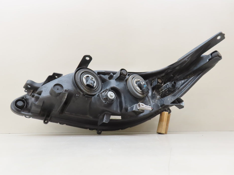 2013-2015 TOYOTA AVALON FRONT RIGHT PASSENGER SIDE HEADLIGHT OEM 9305