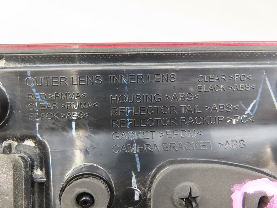 2021-2024 CHRYSLER PACIFICA REAR CENTER LIFT GATE TAIL LIGHT OEM