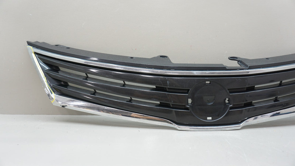 2010-2012 NISSAN VERSA FRONT MAIN GRILLE 62310 ZW80A OEM 10 11 12