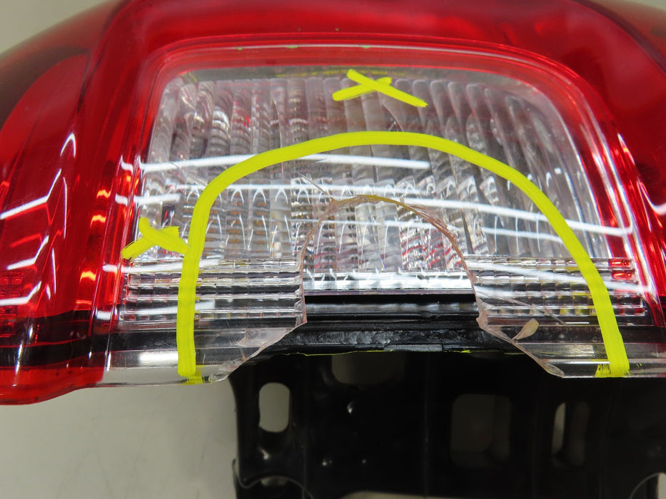 2018-2021 LINCOLN NAVIGATOR REAR RIGHT PASSENGER TAIL LIGHT OUTER OEM PARTS ONLY
