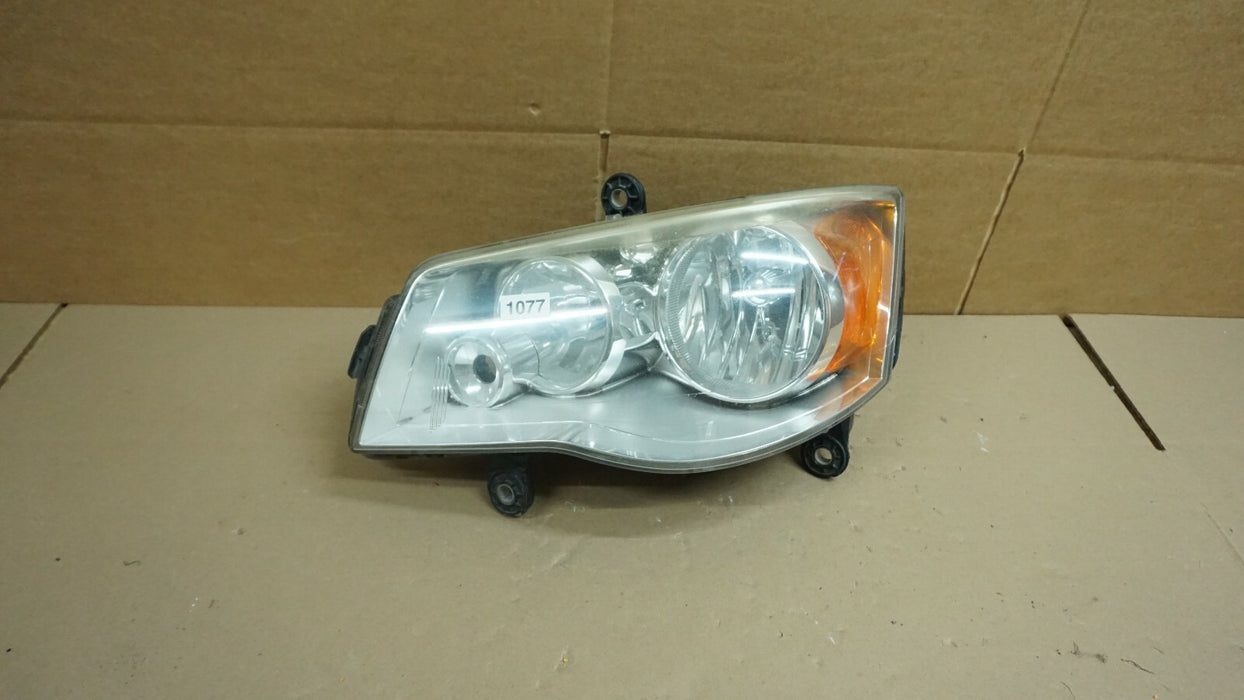 2008-2016 CHRYSLER TOWN AND COUNTRY FRONT LEFT DRIVER SIDE HEADLIGHT HALOGEN OEM