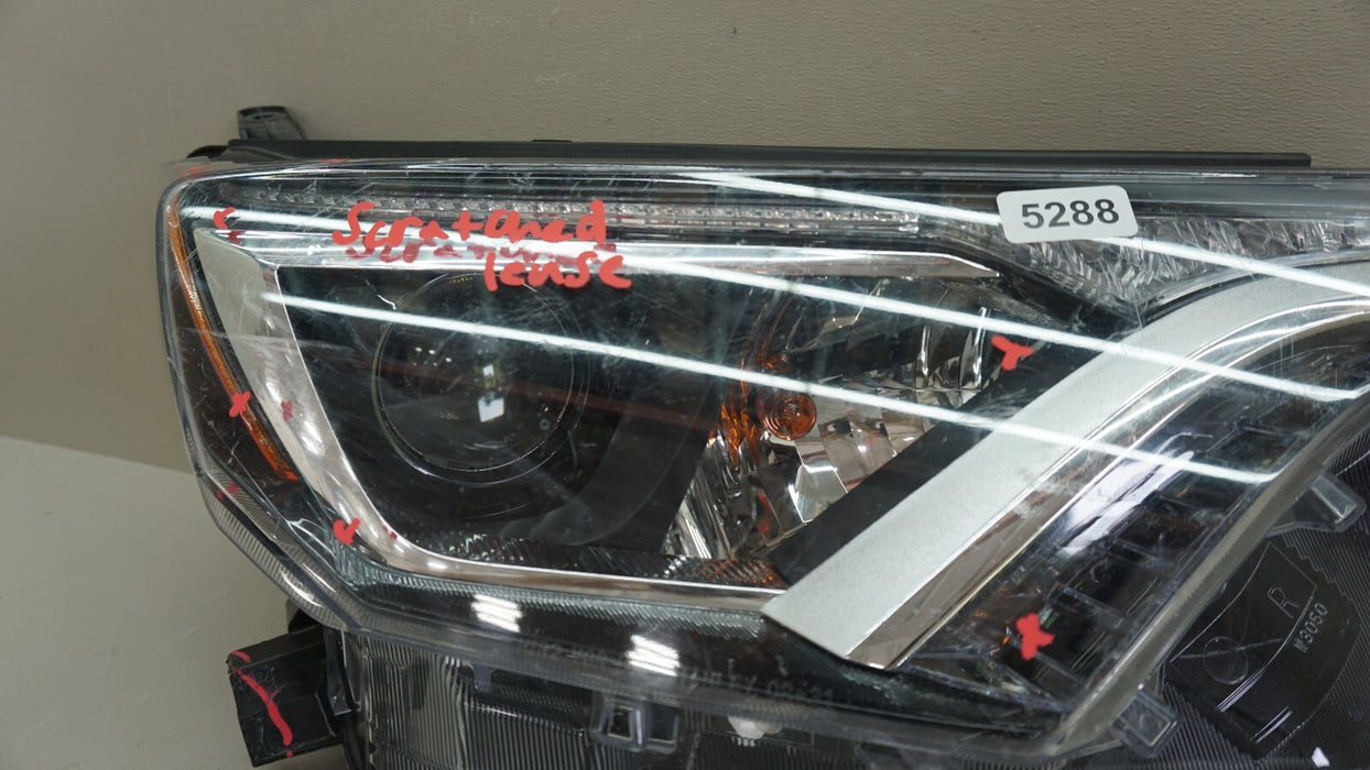 2016-2018 TOYOTA RAV4 SUV FRONT RIGHT PASSENGER SIDE HEADLIGHT LAMP HALOGEN OEM