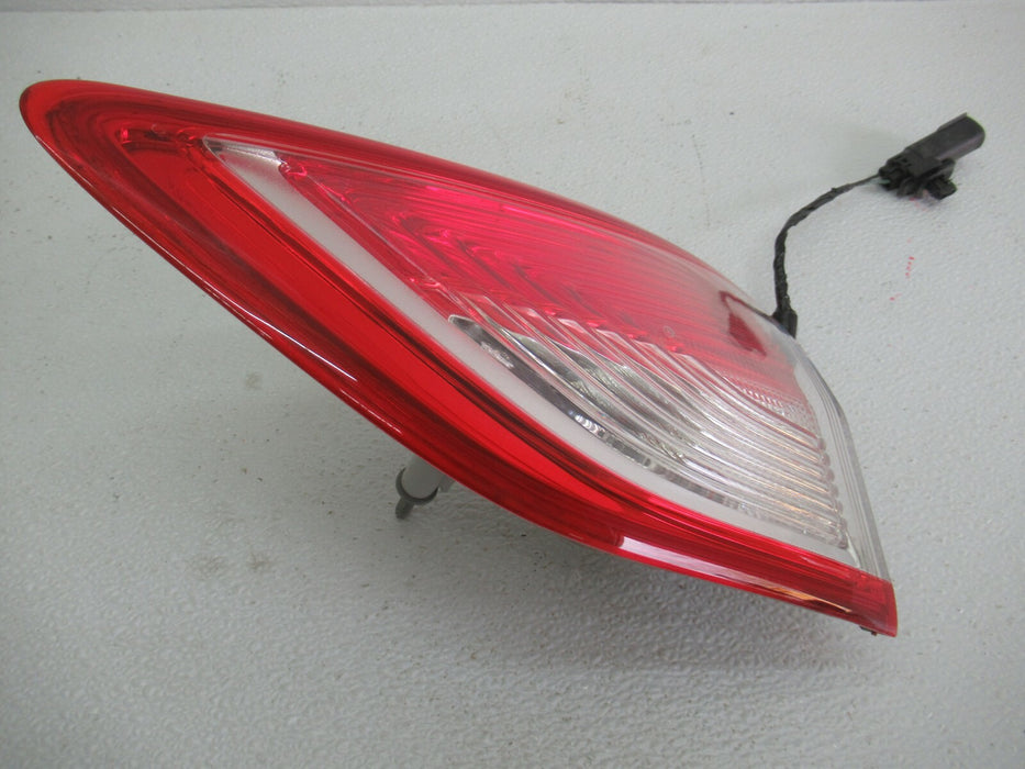 2013-2016 FORD ESCAPE REAR RIGHT PASSENGER SIDE TAIL LIGHT HALOGEN LAMP OEM