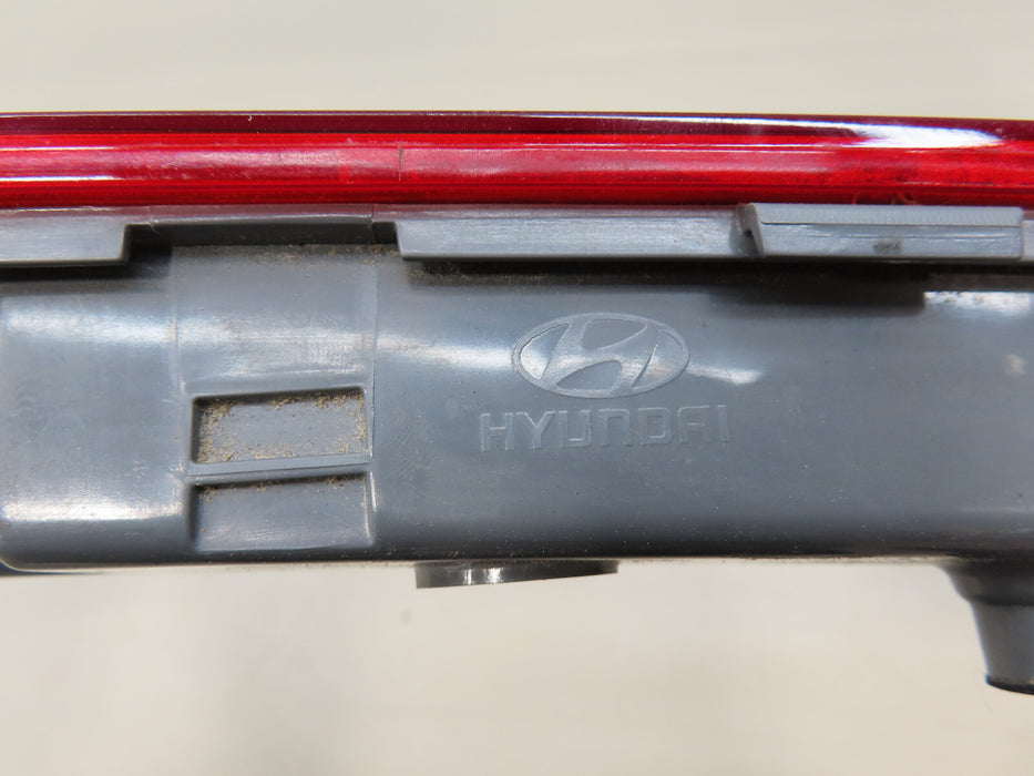 2021 2022 HYUNDAI ELANTRA REAR CENTER TAIL LIGHT LIFT GATE OEM LED 92409-AB000