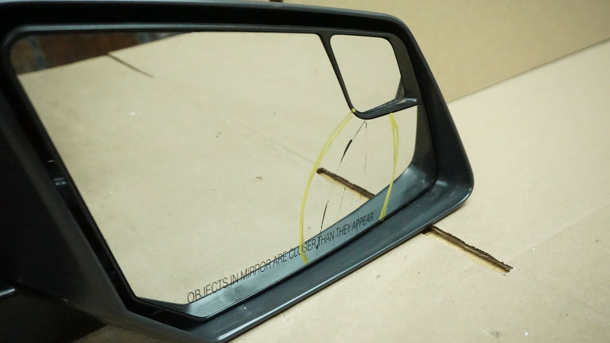 2009-2012 CHEVROLET TRAVERSE RIGHT PASSENGER DOOR REAR VIEW MIRROR OEM
