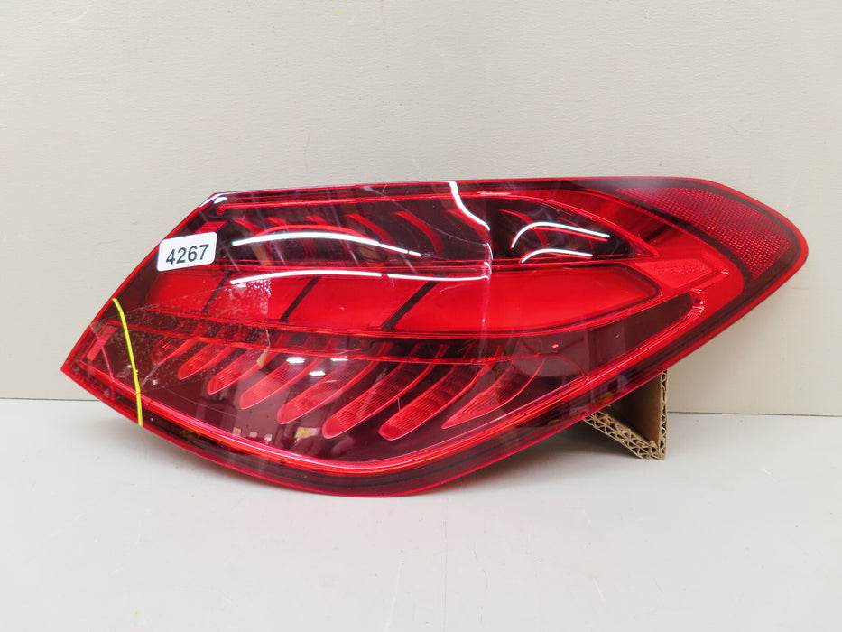 2022 2023 MERCEDES-BENZ C300 REAR RIGHT PASSENGER TAIL LIGHT LED OEM A2069063800